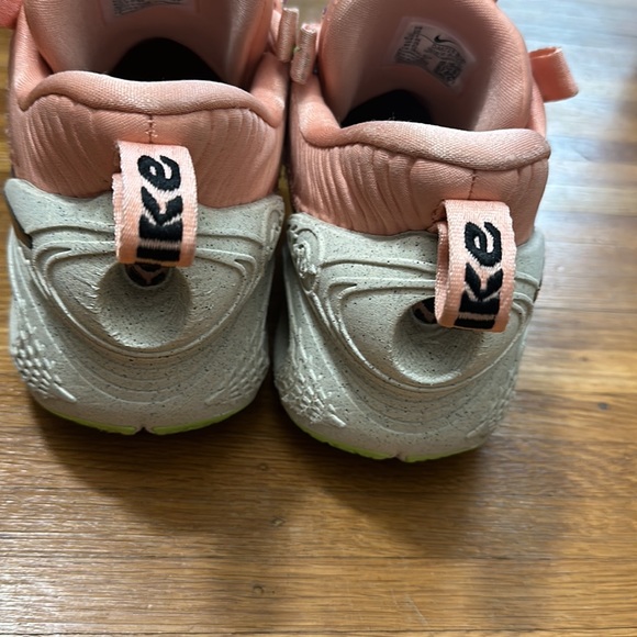 Nike Cosmic Unity Men's Size 10US Apricot Agate/Black-Lime Glow DA6725-800 Shoes - Picture 13 of 16